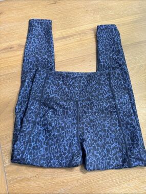 Nicole Miller Sport Black & Charcoal Leopard-Print Active Leggings
